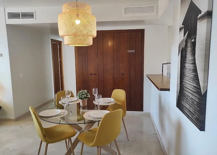 Torre Del Mar דירה *